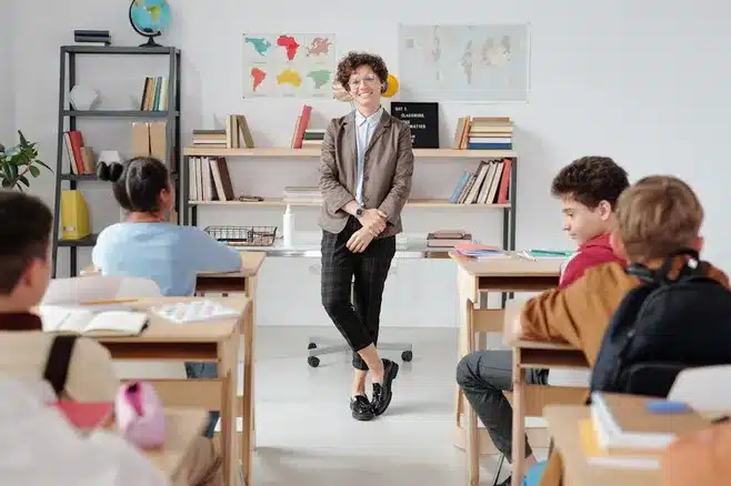 1. Escuchar activamente a los adolescentes