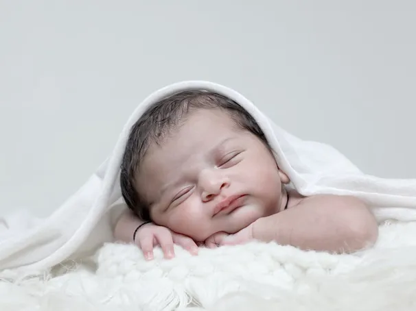 1. Soñar con alguien que conocemos:
