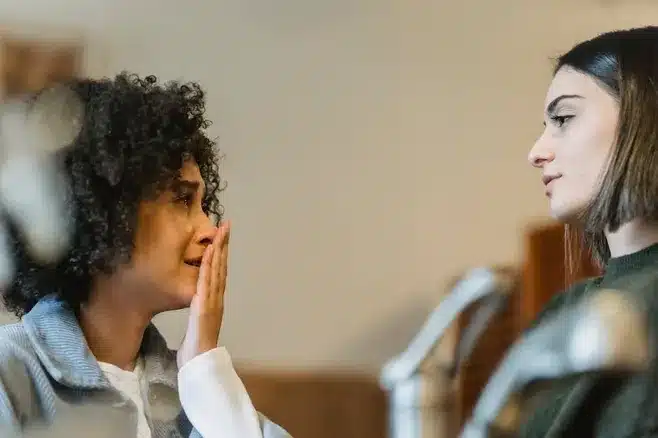 3. ¿Puede la autocompasión ayudar a resolver conflictos en las relaciones personales?