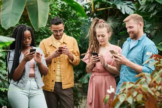 4. ¿Cuál es la relación entre el uso excesivo de dispositivos electrónicos y la ansiedad?