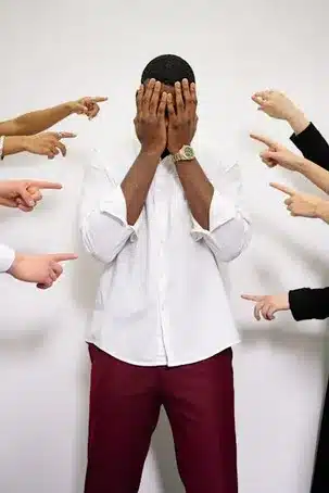 Acepta tus emociones sin juicio