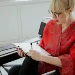 Aprende a qué nivel trabaja la terapia floral y mejora tu bienestar