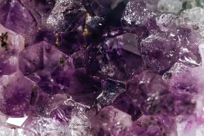 Conocer las propiedades de los cristales
