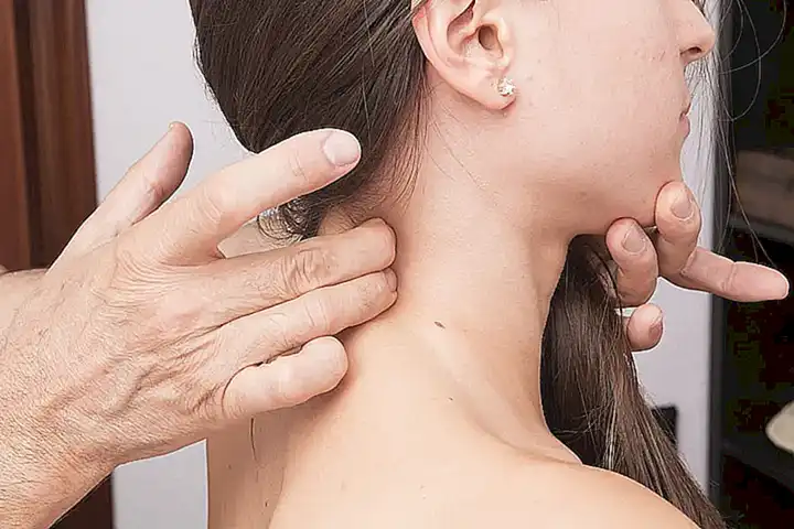 ¿Cuántas sesiones de reflexología se recomiendan para tratar enfermedades musculares?