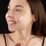 La acupuntura facial: una solución natural para el acné y las arrugas