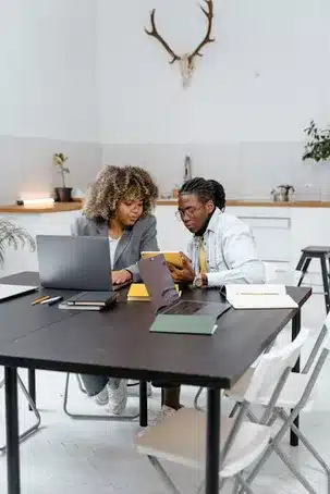 ¿Para quién es útil el PDF de 200 tareas en terapia breve?