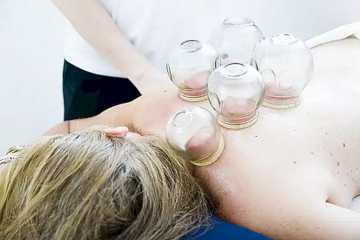 ¿Qué es el centro de estética hidromasaje y terapias alternativas Pablo Iglesias en Zaragoza?