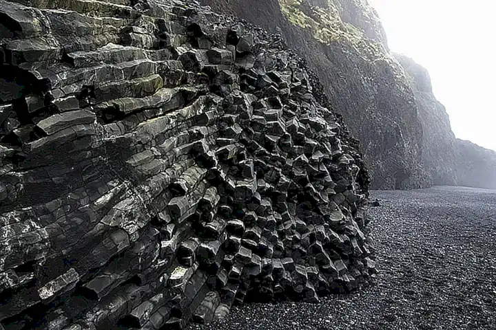 ¿Qué son las piedras de basalto?