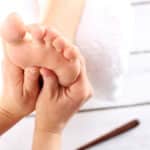 Reflexología: Contraindicaciones, precauciones y más