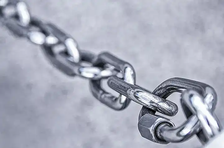 Rompiendo las Cadenas de la Conformidad