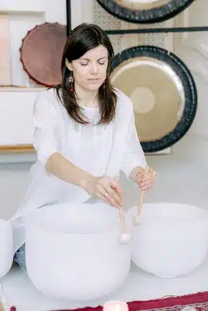 Terapia de sonido con frecuencias binaurales