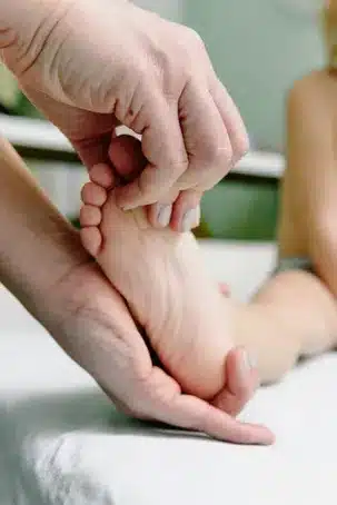 Ubicación de los puntos reflejos en los pies